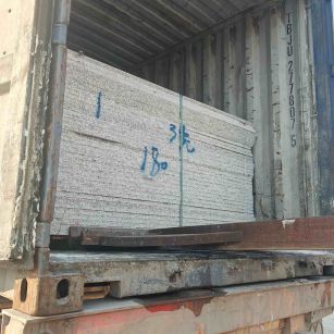 天津 芝麻白花岗岩石材3.0公分光面毛板装柜出货