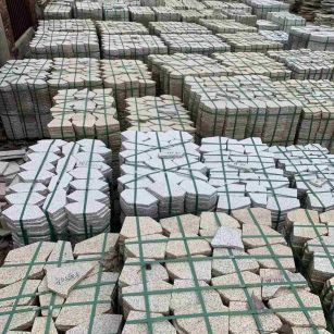 天津 黄金麻白麻花岗岩荔枝面地铺石(冰裂纹)