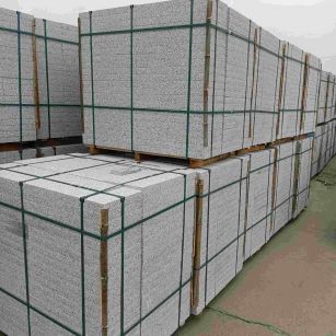 天津 白麻花岗岩石材荔枝面地铺石（300*600*50）