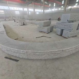 天津 芝麻白异形坐凳，自然面光面弧形加工