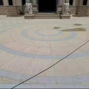 天津 黄金麻芝麻灰花岗岩石材地铺拼接效果