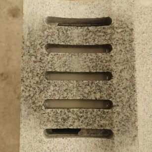 天津 芝麻白拉丝面花岗岩U型开槽排水槽