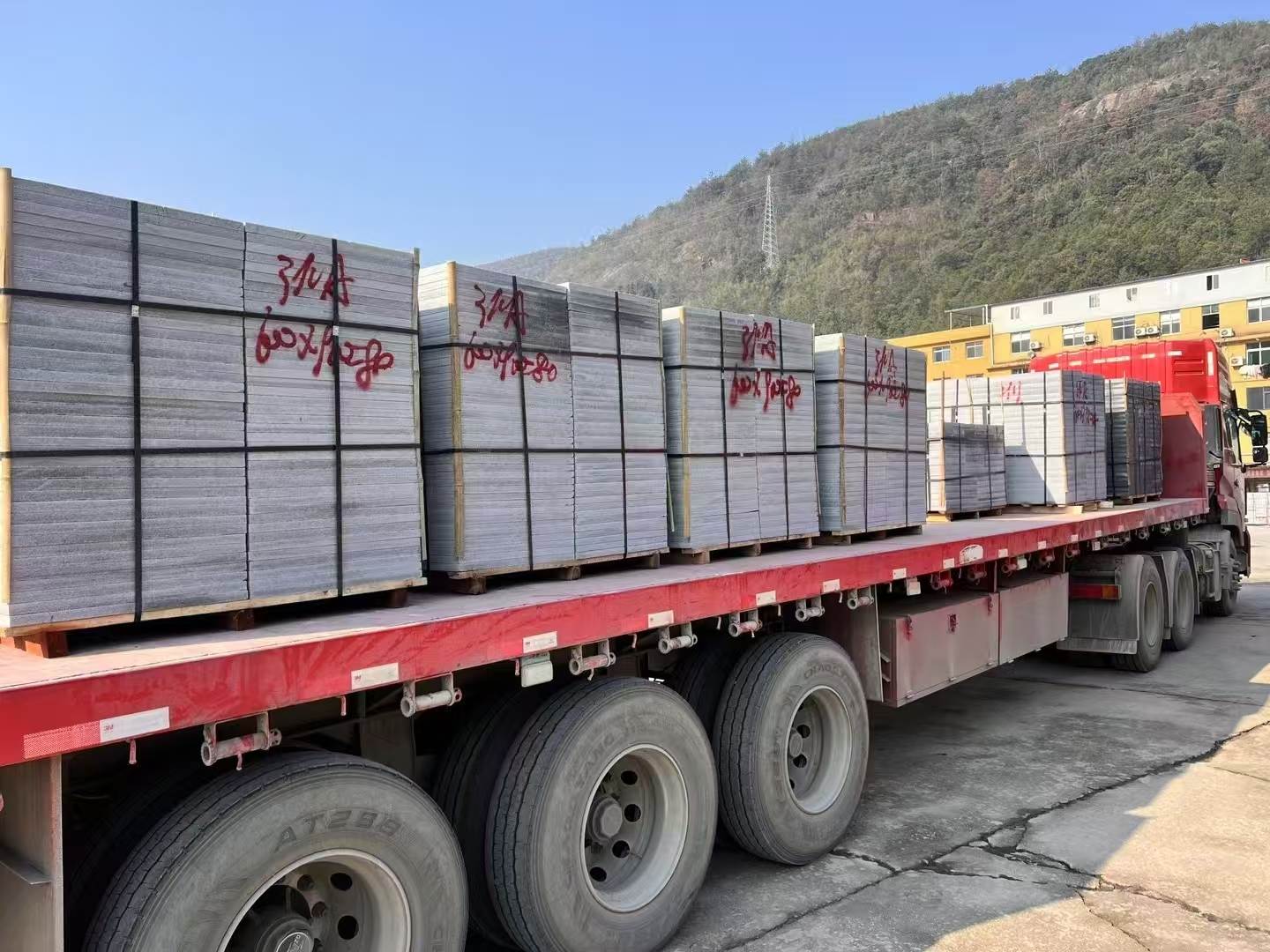 天津 芝麻灰地铺石出货日常