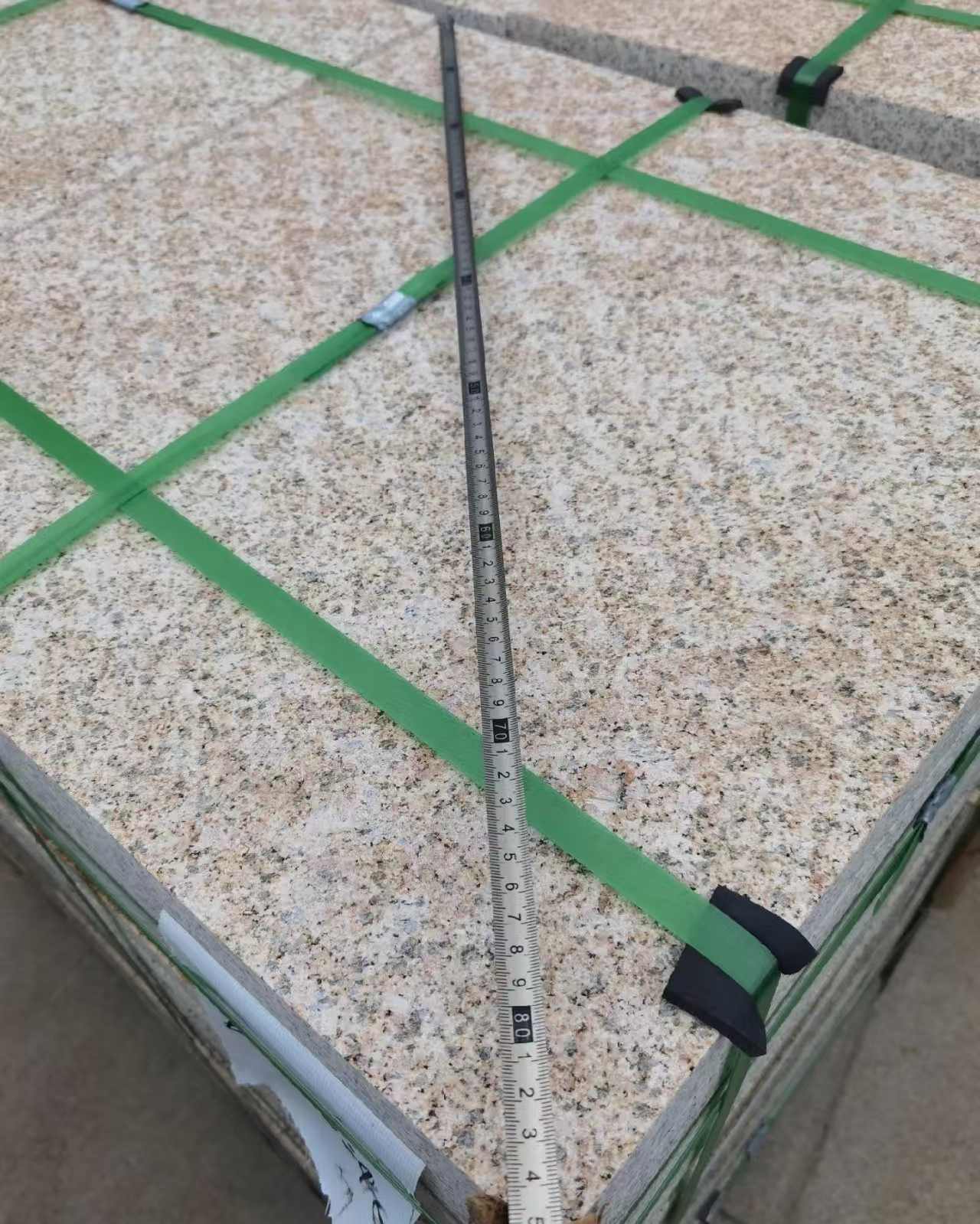 天津 黄金麻火烧面地铺石