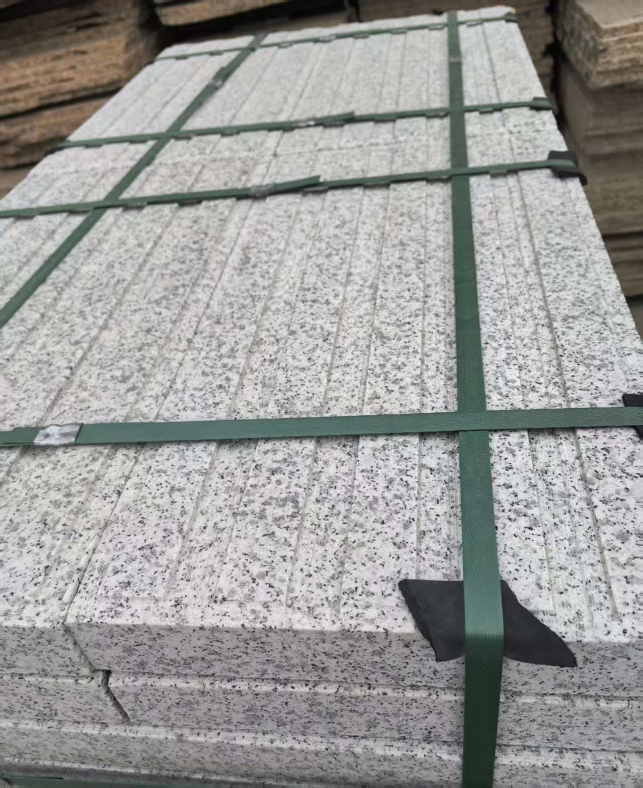 天津 白麻花岗岩直行盲道石，盲条，地铺石