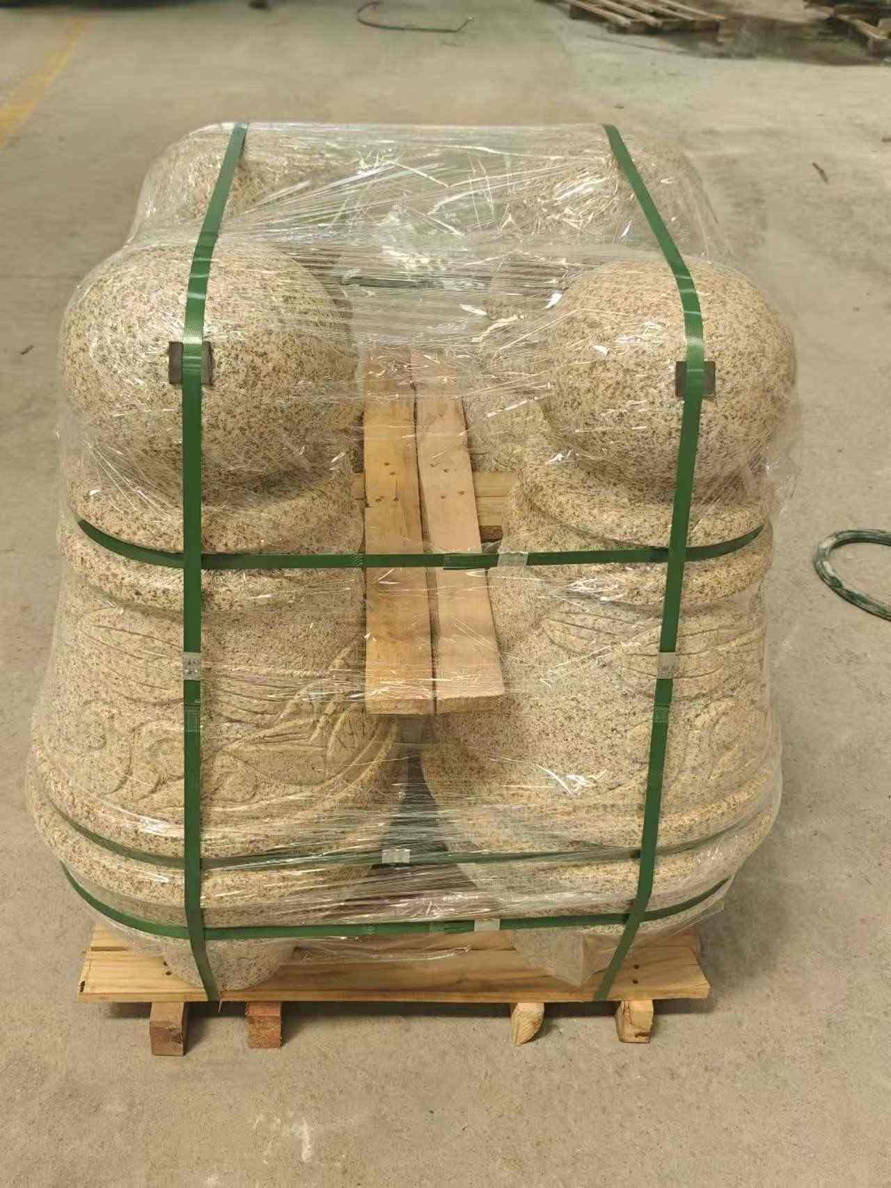 天津 黄金麻异形定制雕花——棒棒糖挡车柱