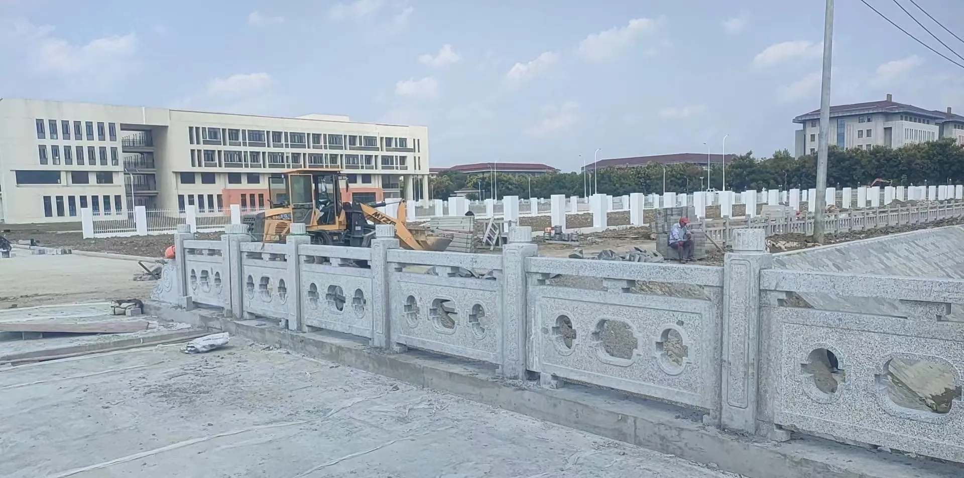 天津 白麻花岗岩荔枝面河道栏杆