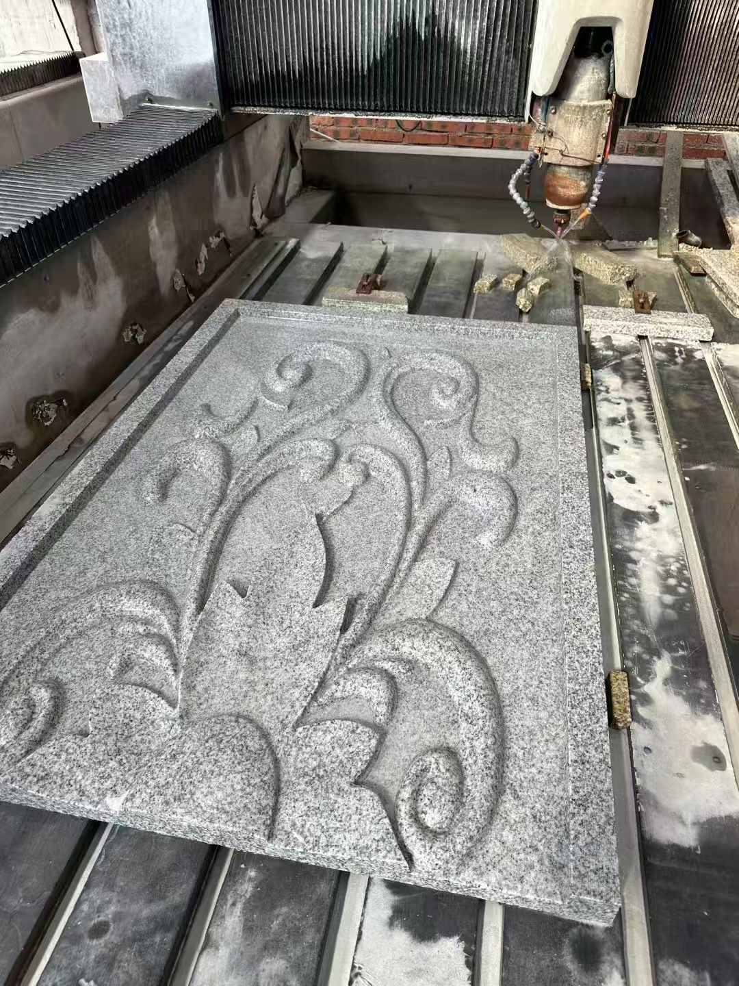 天津 白麻别墅干挂雕花板