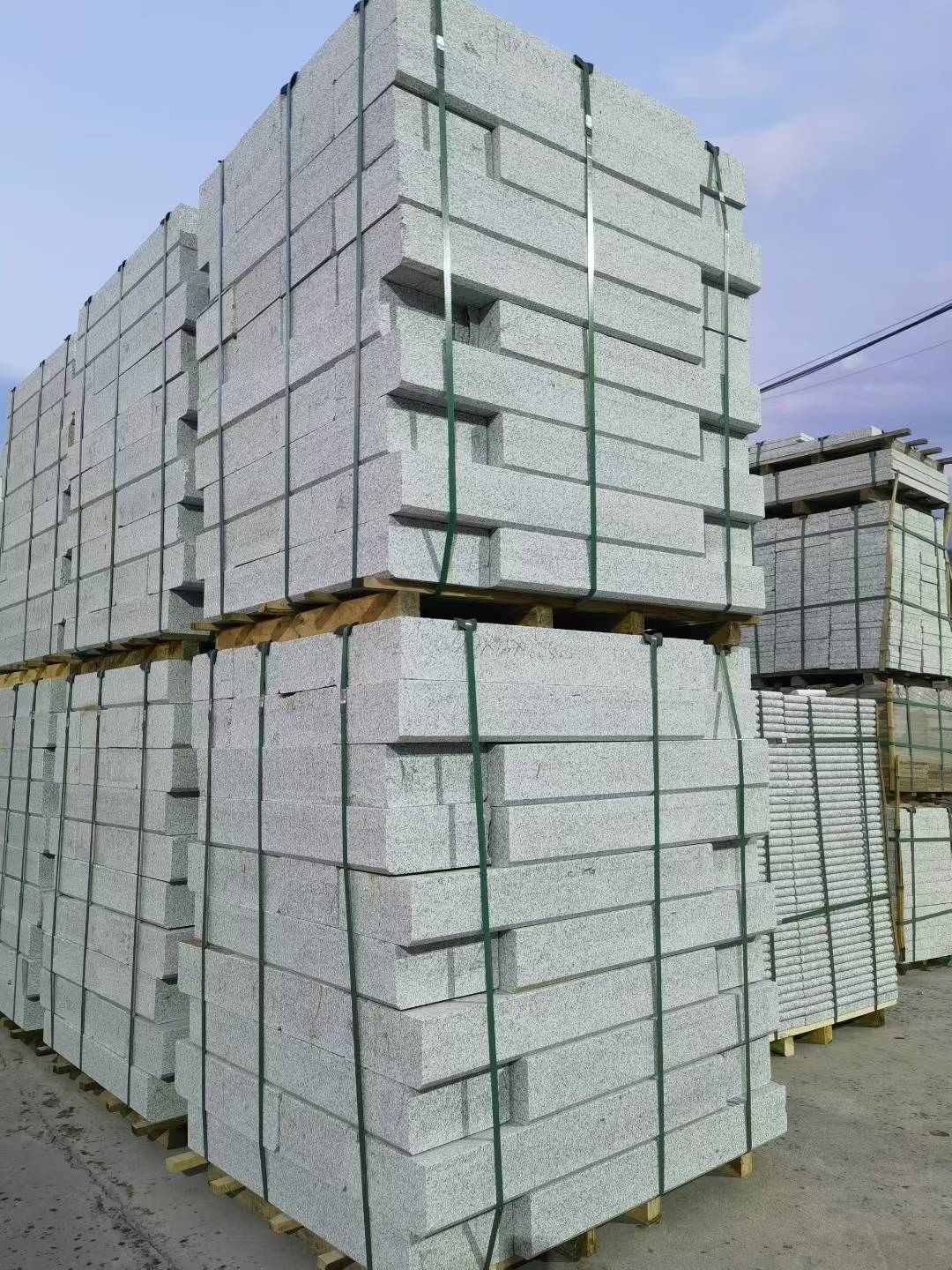 天津 芝麻白花岗岩路沿石，路缘石，路肩石，道牙，立缘石，马路牙子，街沿石，侧石等