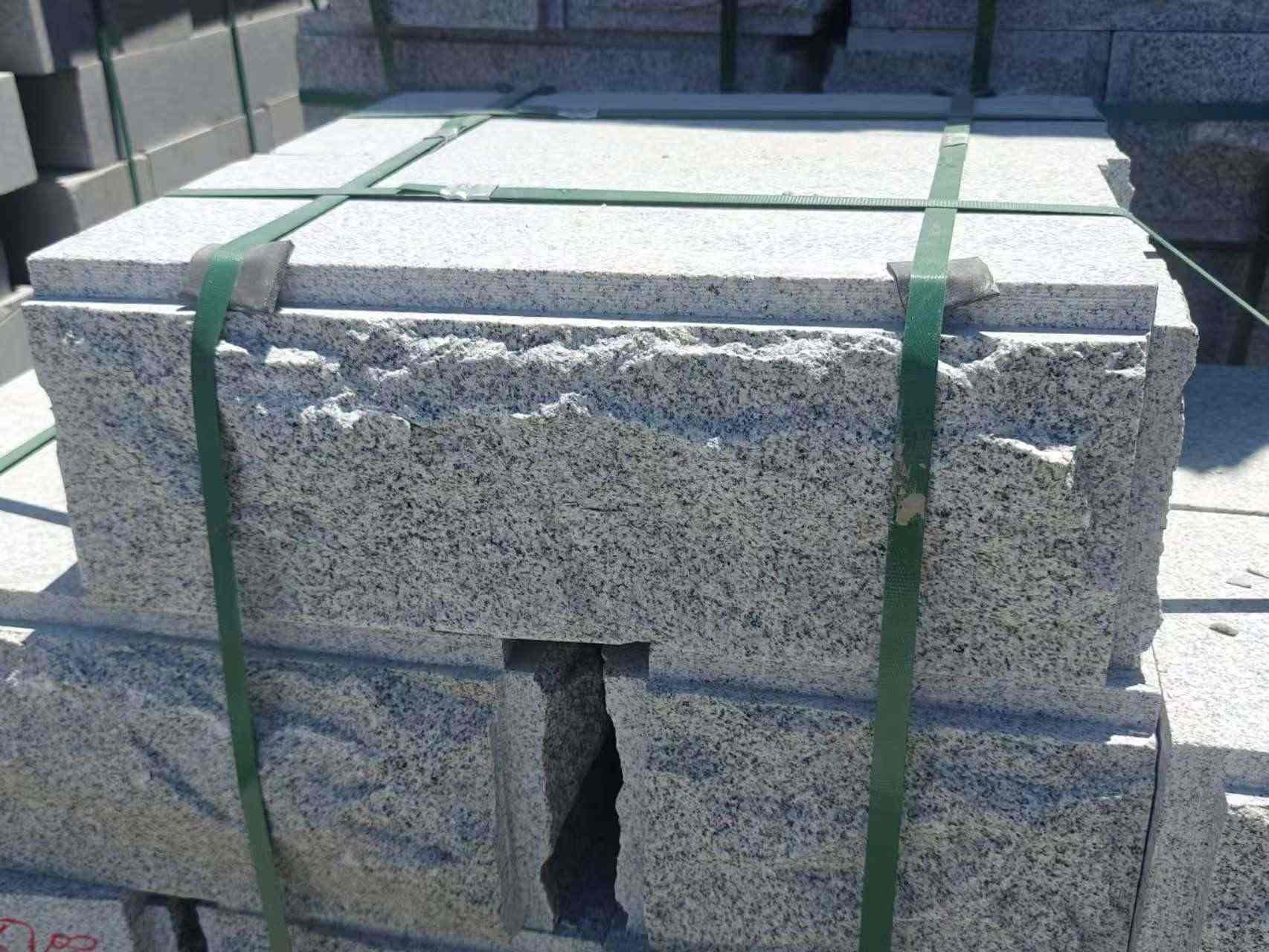 天津 芝麻白花岗岩自然面成品