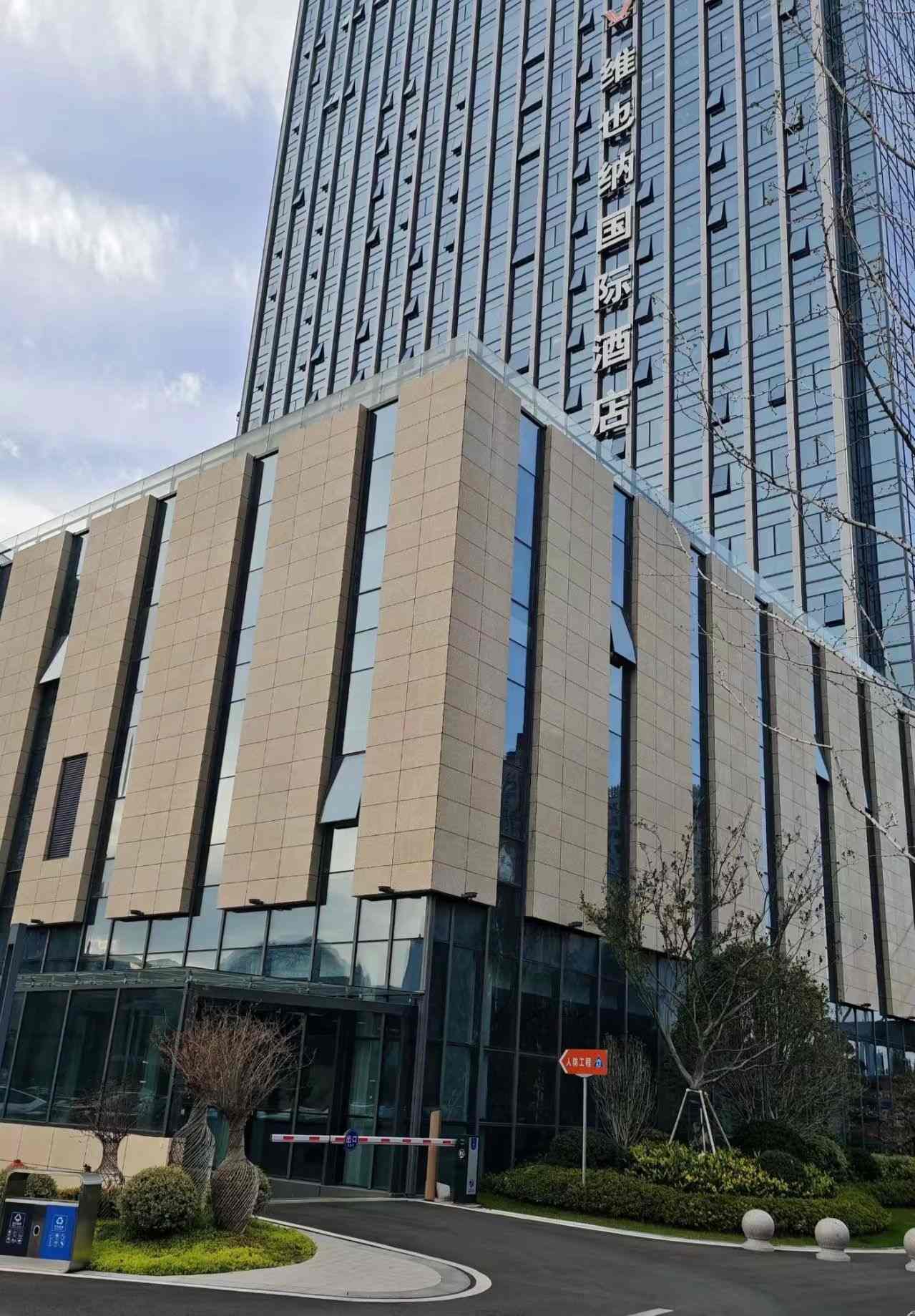 天津 黄金麻花岗岩外墙干挂