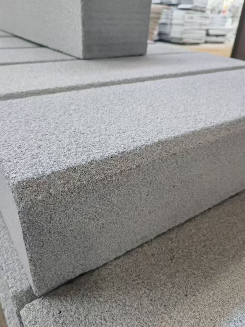 天津 芝麻灰荔枝面路沿石